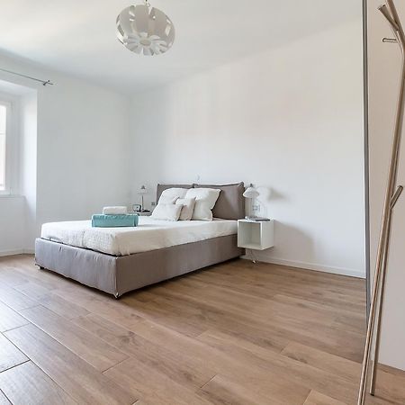 Apartament Alessia'S Flat - Sarpi 3 Mediolan Zewnętrze zdjęcie